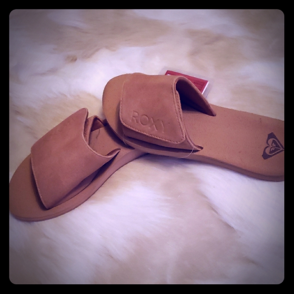 Roxy sandals